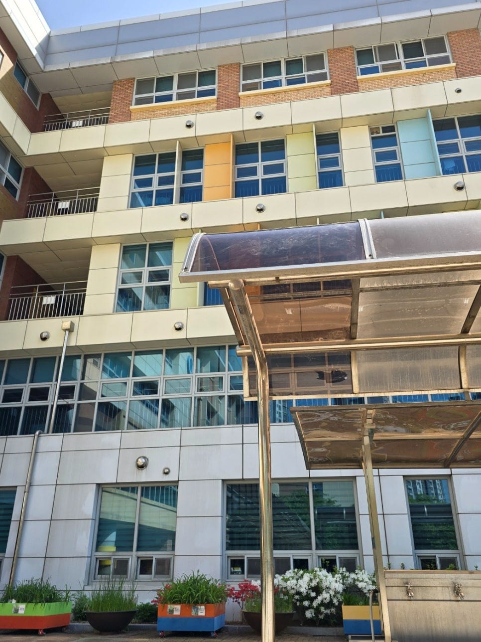 렉산, 계단, 휀스, 국기봉 보수공사